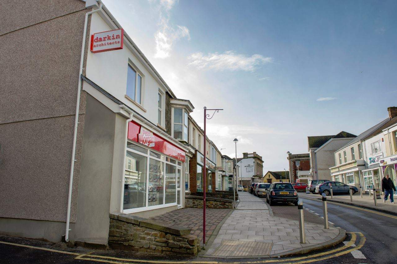 Peter Estate Agents, Llanelli Darkin Architects